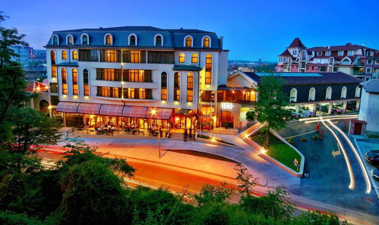 Отель Retro Hotel Хасково-4