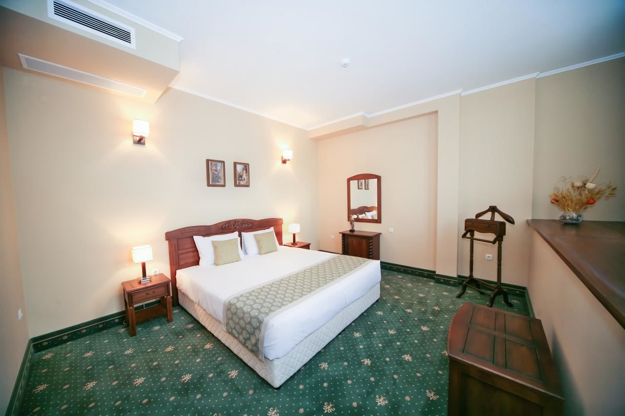 Отель Retro Hotel Хасково-15