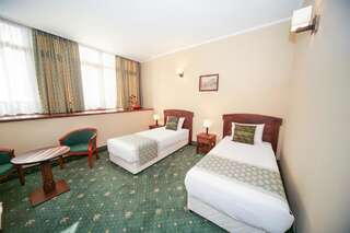 Отель Retro Hotel Хасково Двухместный номер с 2 отдельными кроватями-2